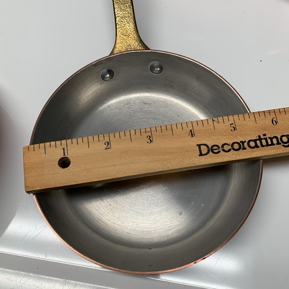 Mini brass frying pans and pot - Picture 8 of 14